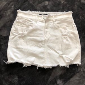 4/$15 White express Jean skirt